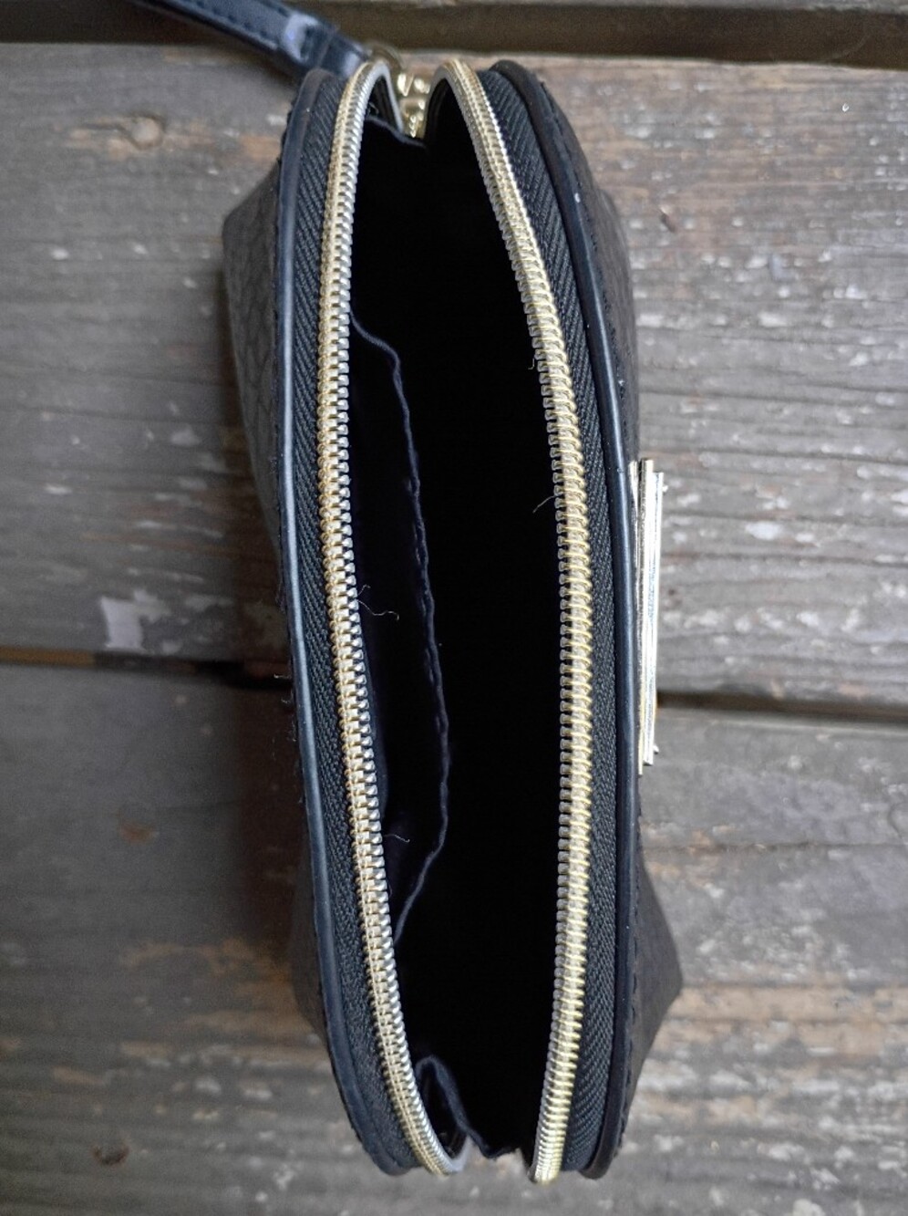 Victoria's Secret Croc-Embossed Black Wristlet - Picture 7 of 7
